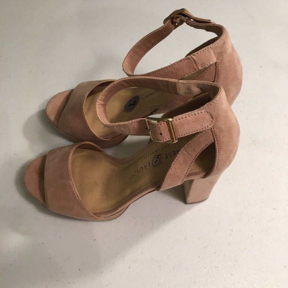 Chinese Laundry Shoes Size 7M